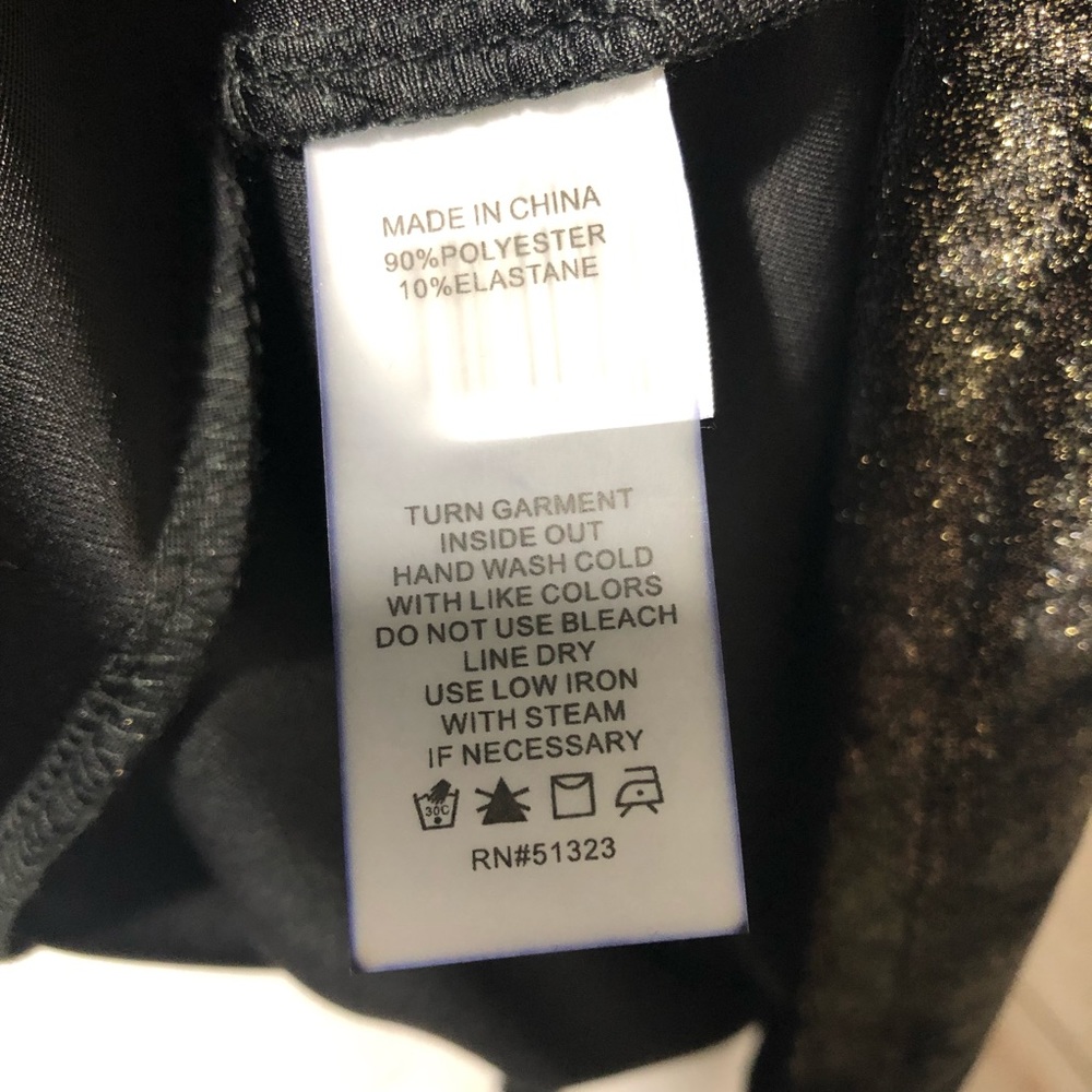 New with tags Women’s Vince Camuto Sleeveless Top - Picture 8 of 8